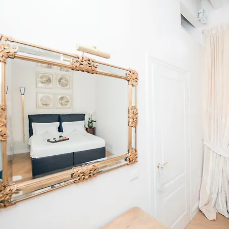 Pensjonat Starhome Pantheon 4*