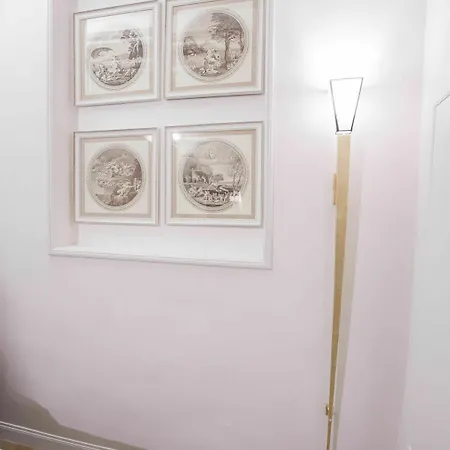 Starhome Pantheon 4* روما