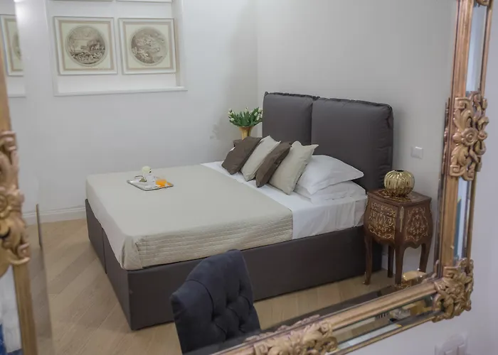 Starhome Pantheon Πανσιόν 4*