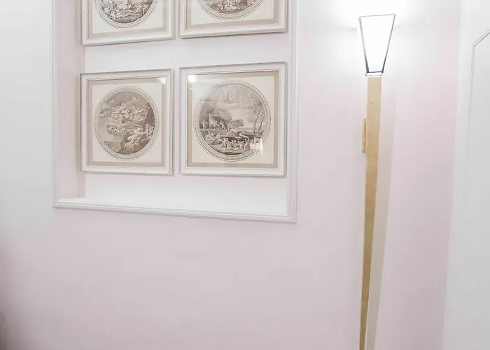 Starhome Pantheon 4* Rom